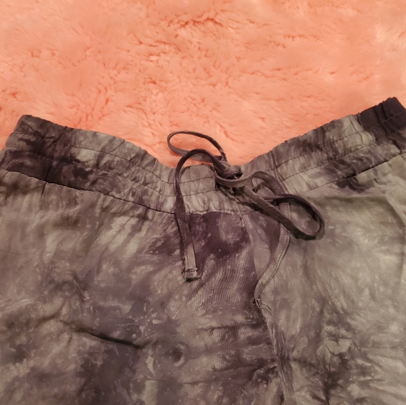 Zumiez tie-dye pom shorts - Picture 11 of 14
